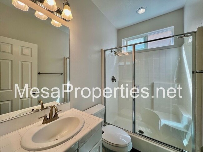 Building Photo - 1774 Wright Pl