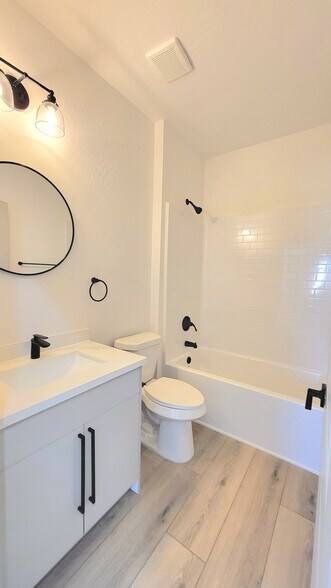 Building Photo - 1271 S Dandelion St