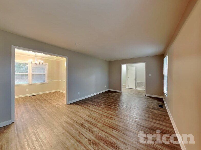 Building Photo - 4128 Labrador Dr