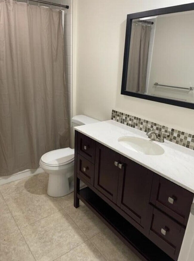 Building Photo - 3526 Whitehall Dr