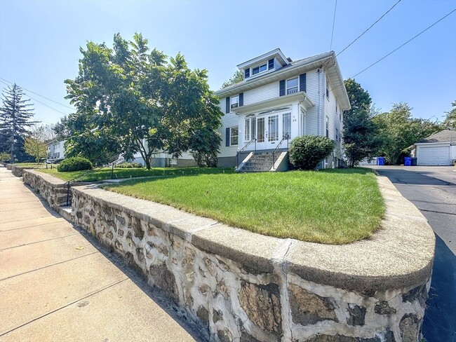 Building Photo - 35 Reedsdale Rd