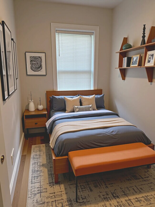 Building Photo - 8 4th St