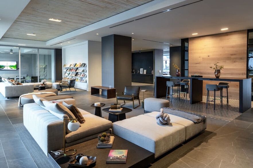 Building Photo - 222 E Jefferson St