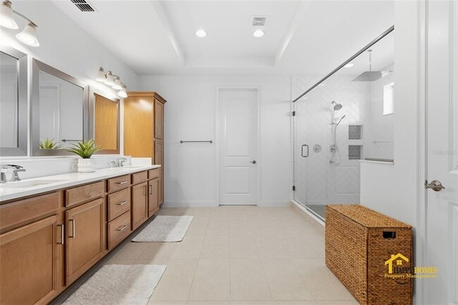 Building Photo - 10254 Beechwood Ln