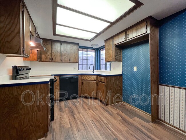 Building Photo - 6801 Chisholm Ct