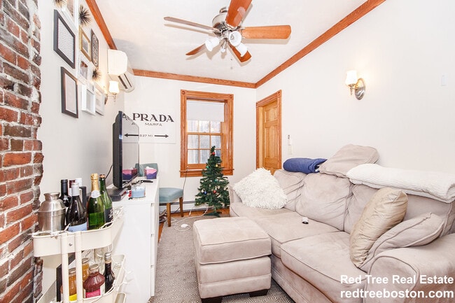 Building Photo - 61 Anderson St