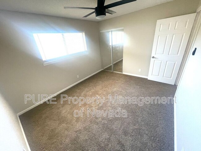 Building Photo - 2315 Caravelle St