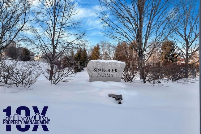 Building Photo - 3246 Mackinac Dr