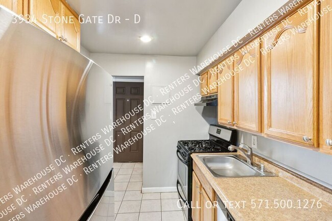 Building Photo - Move in ready! 1Bd/1Bth home in the gated ...