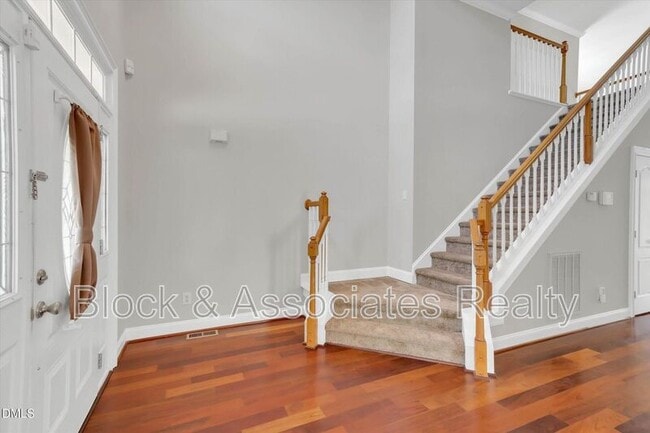 Building Photo - 109 Old Savannah Dr
