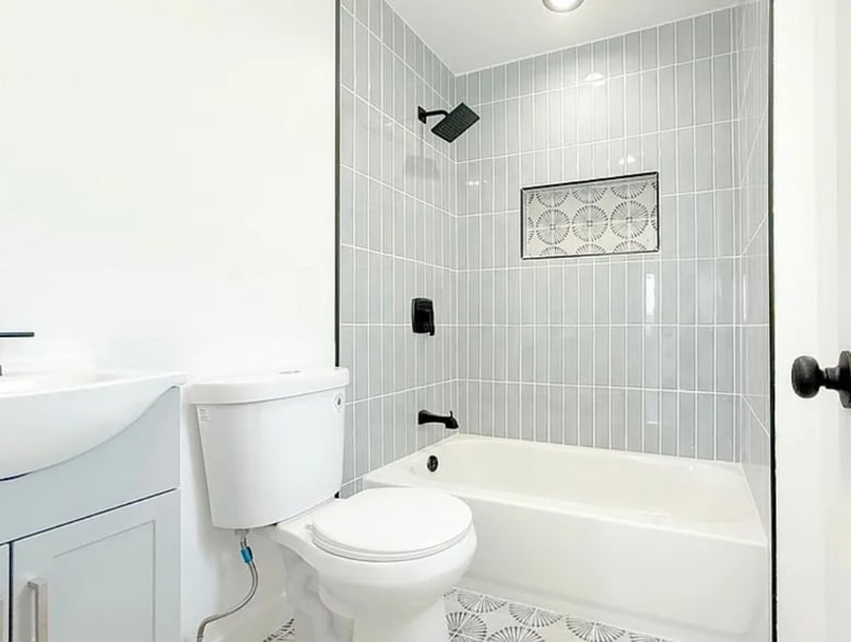 Building Photo - 518 N Wilmington Ave