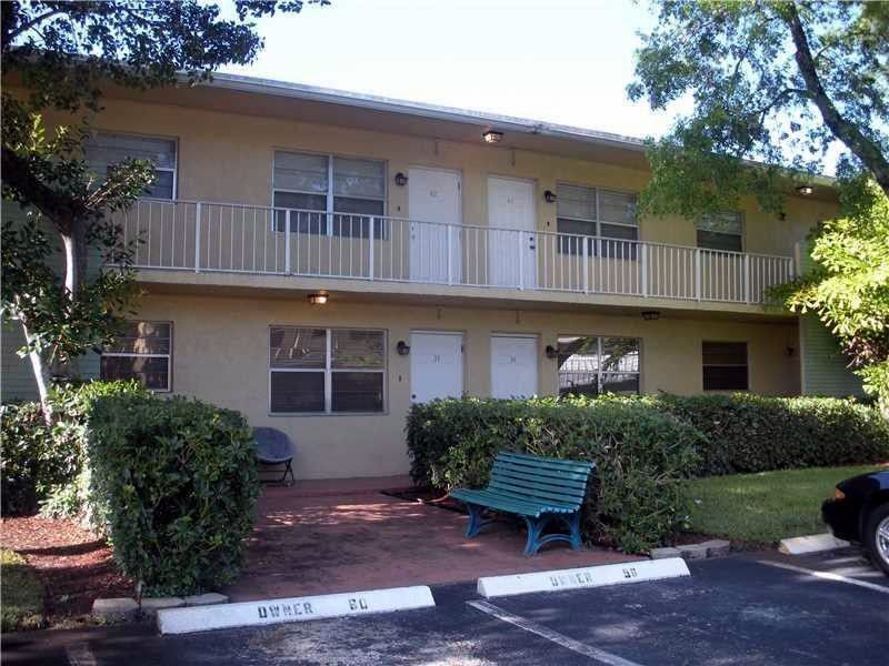 Building Photo - 2607 NE 8th Ave