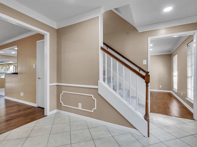 Building Photo - 6702 Moccasin Bend Dr