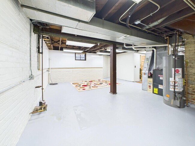 Building Photo - 1522 Park Wild Ave