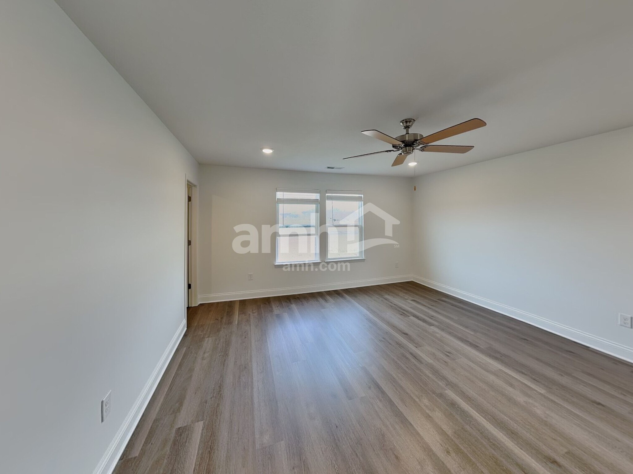 Building Photo - 9028 Henley Ave