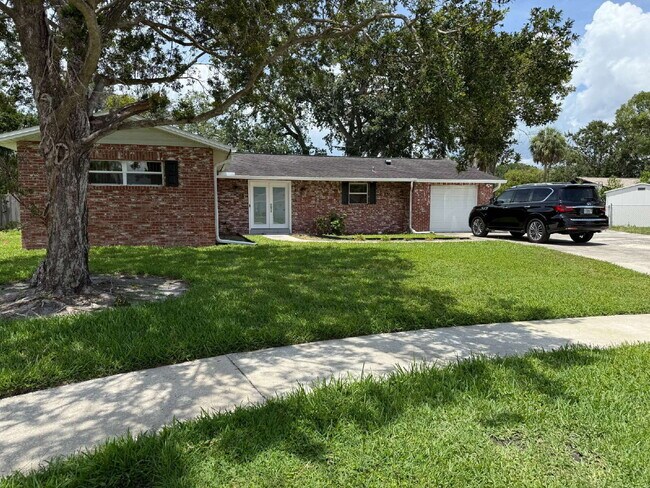 Primary Photo - Remodeled Pool Home Located in the Very De...