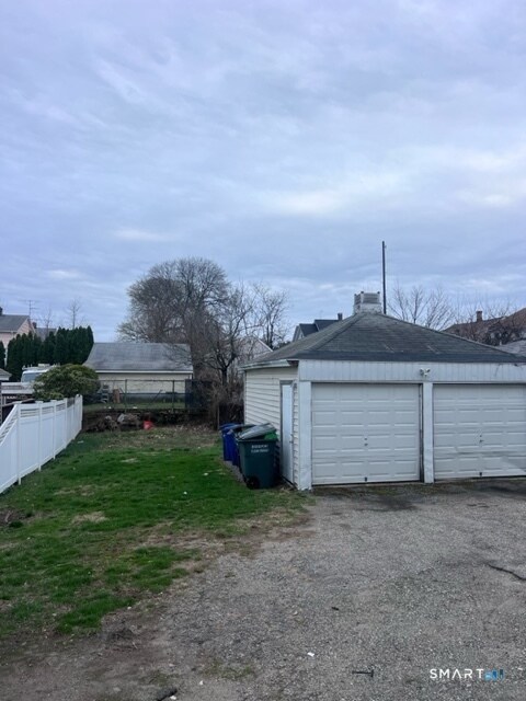 Building Photo - 183 Hawley Ave