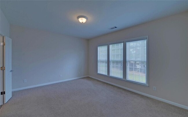 Building Photo - 6218 Azalea Way