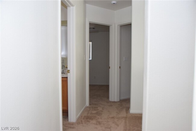 Building Photo - 9493 Grove Ridge Ave