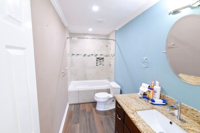 Building Photo - Dream Coastal 2 bedroom Condo Offering Ocean view & Breezes, Fairway Views & Luxury Comfort!