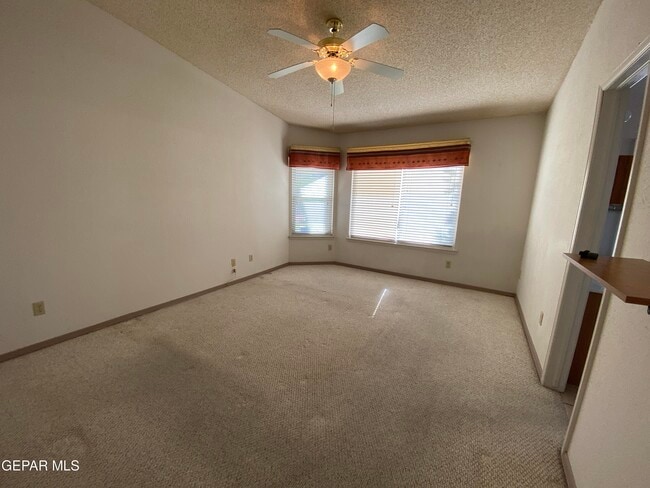 Building Photo - 7283 Luz De Paseo Ct
