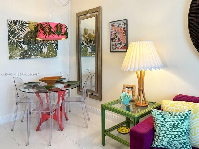 Building Photo - 335 Ocean Dr