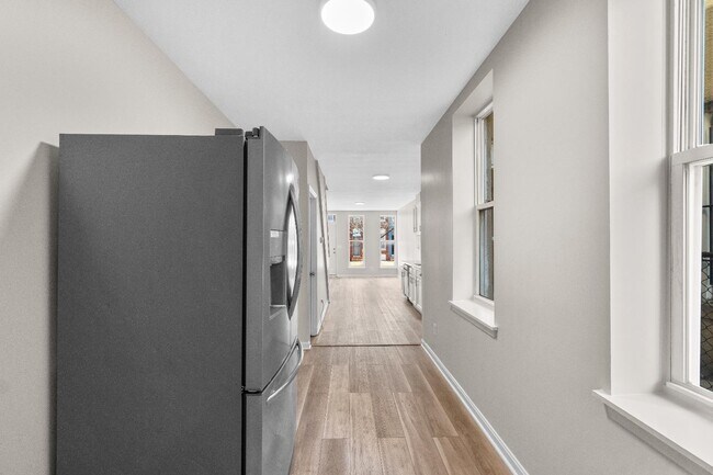 Building Photo - 418 N Collington Ave