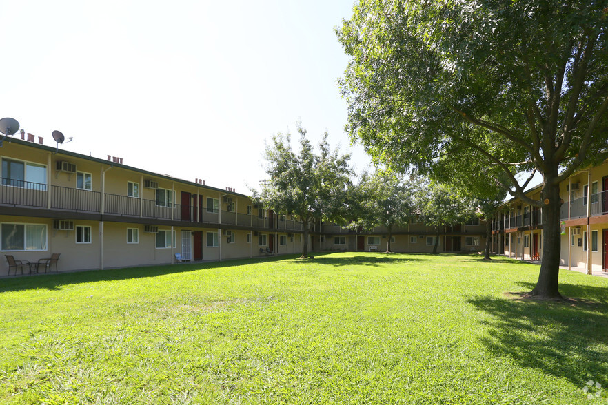 Garden - McClellan Court Apartments