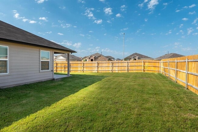 Building Photo - 105 Black Wolf Run