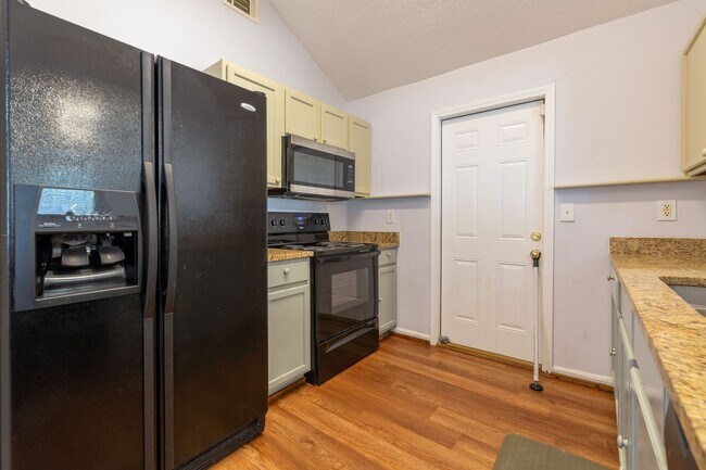 Building Photo - Charming 3 Bedroom, 2 Bath Home in Union C...