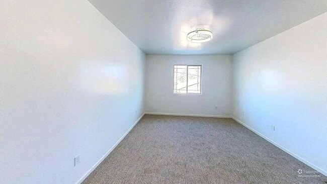 Building Photo - 361 W 400 S