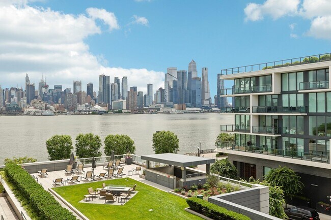 Building Photo - 1000 Ave at Port Imperial