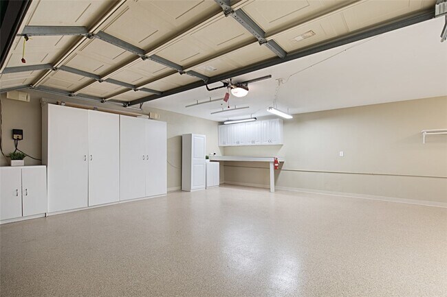 Building Photo - 232 S La Esperanza