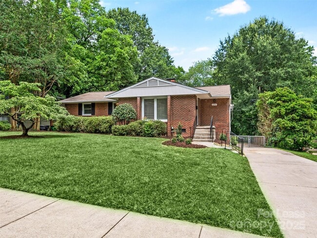 Primary Photo - 5243 Murrayhill Rd