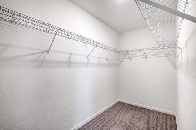 Building Photo - ***MOVE-IN SPECIAL: TWO WEEKS FREE***Spacious Two-Story Retreat on a Cul-de-Sac with Bonus Room