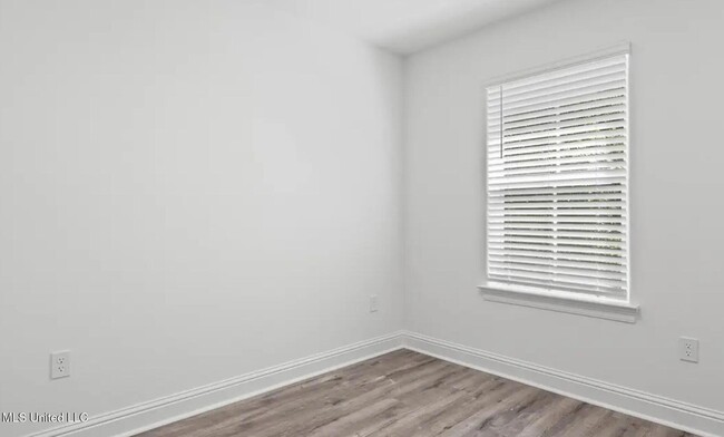 Building Photo - 1511 2nd St