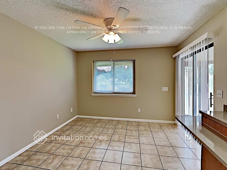 Building Photo - 2171 Aztec Dr W