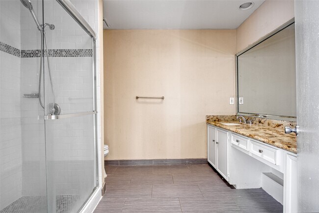 Building Photo - 12625 Memorial Dr