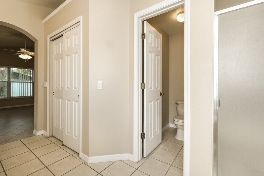 Building Photo - 16623 Rising Star Dr