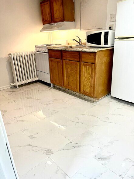 Building Photo - 3022 Warder St NW