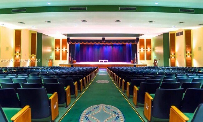 Building Photo - 850 SW 138th Ave