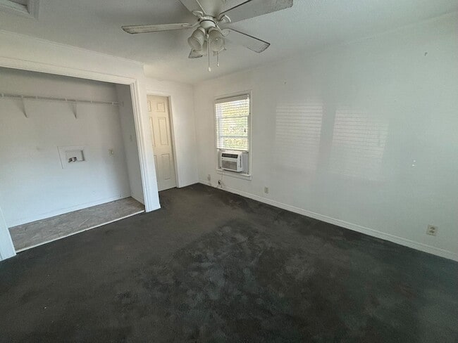 Building Photo - 730 N 14th St