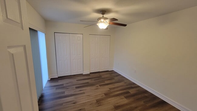 Building Photo - 606 6th Ln