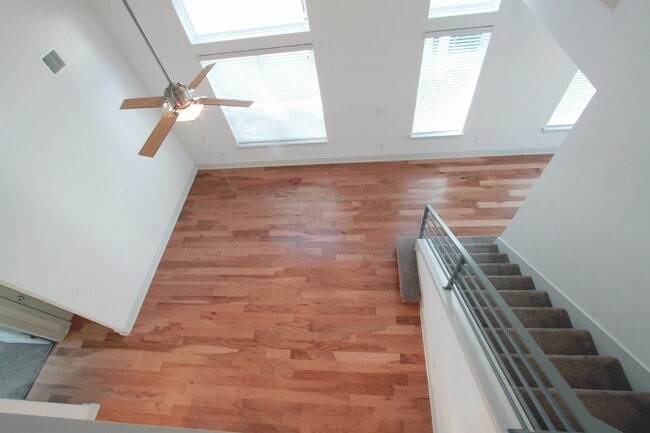 Building Photo - Beautiful Gated Retreat with Vaulted Ceilings, Loft & Private Deck