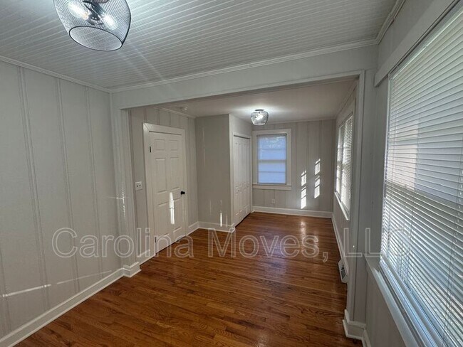 Building Photo - 926 2nd Ave