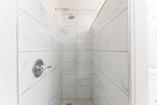 Building Photo - 3406 27th St