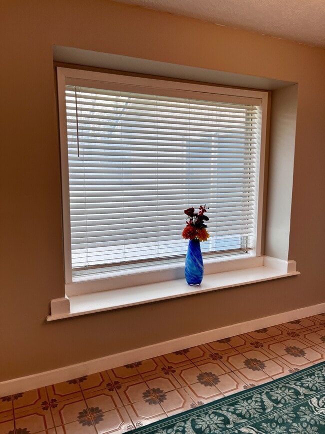 Building Photo - 1010 Holt St