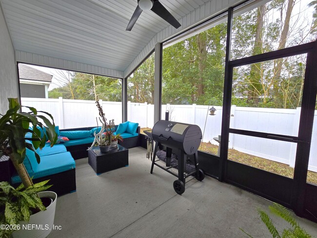 Building Photo - 3196 Little Kern Ln