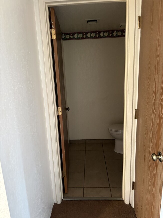 Building Photo - 433 Avenida Garza