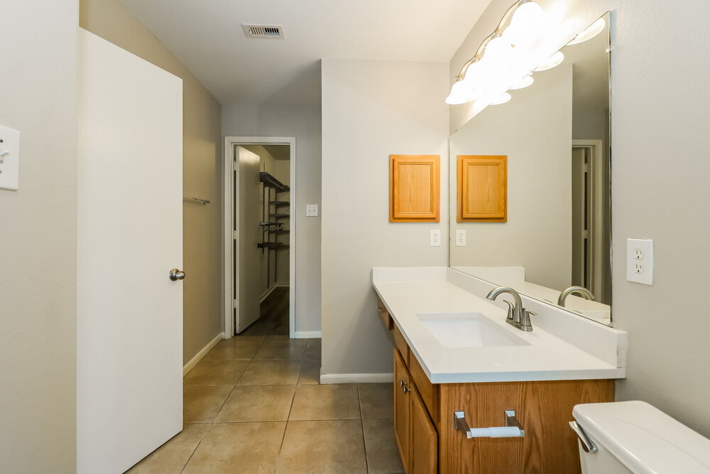 Building Photo - 7627 Cypress Edge Dr